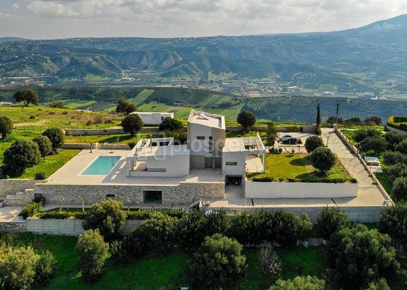 3 Impressive Villas for Sale in Crete